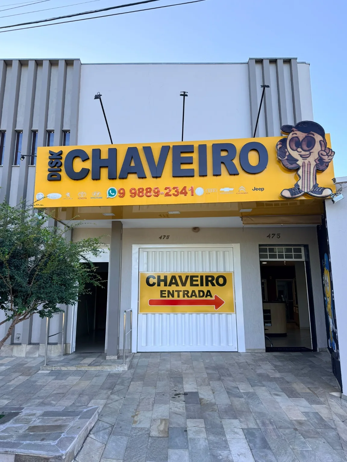 Fachada da Disk Chaveiro Uberlândia, no Roosevelt