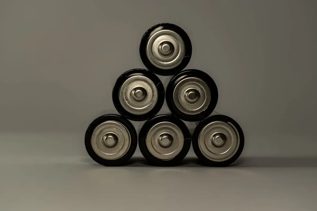 Como abrir cofre eletrônico quando acaba a pilha?
